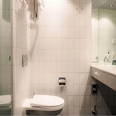 Otel Scandic Stavanger Airport 4*