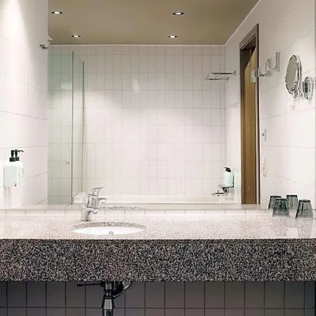 Otel Scandic Stavanger Airport 4*