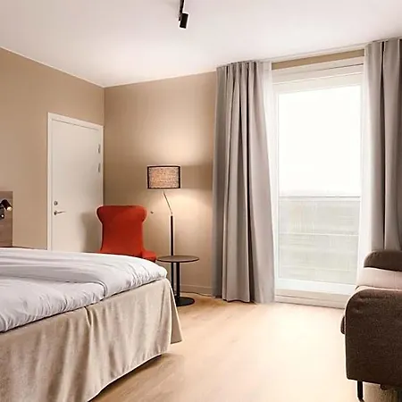 Scandic Stavanger Airport Otel 4*