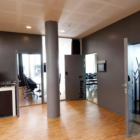 Hotel Scandic Stavanger Airport 4*