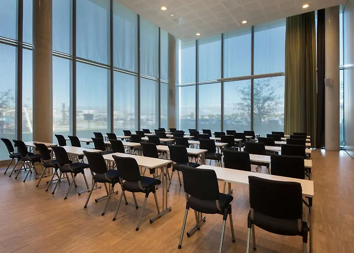 Отель Scandic Stavanger Airport 4*