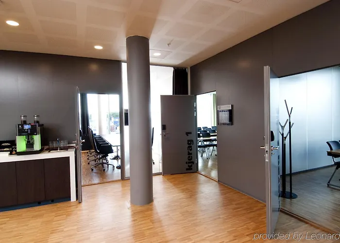 Hotel Scandic Stavanger Airport 4*